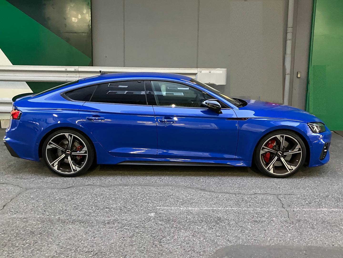 アウディRS5のカーラッピング施工紹介 3M 2080CFS12 カーボンブラック カーラッピングスタジオ LAPPS 【東京】